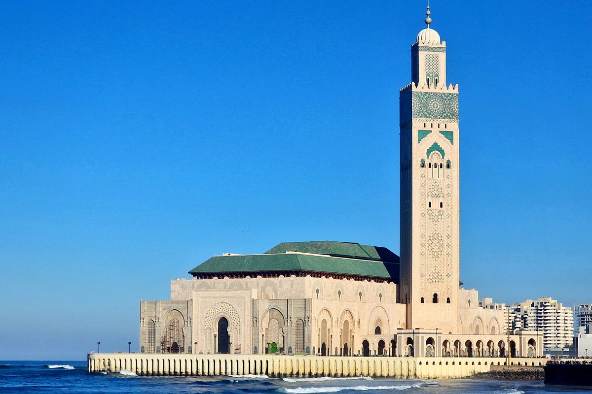 La mosquée Hassan II à Casablanca, au bord de l’océan