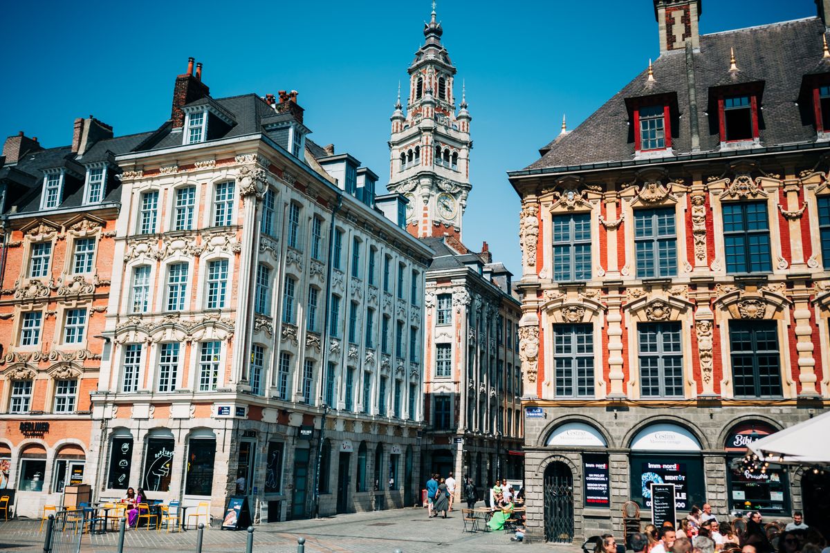 La Grand Place de Lille et son beffroi